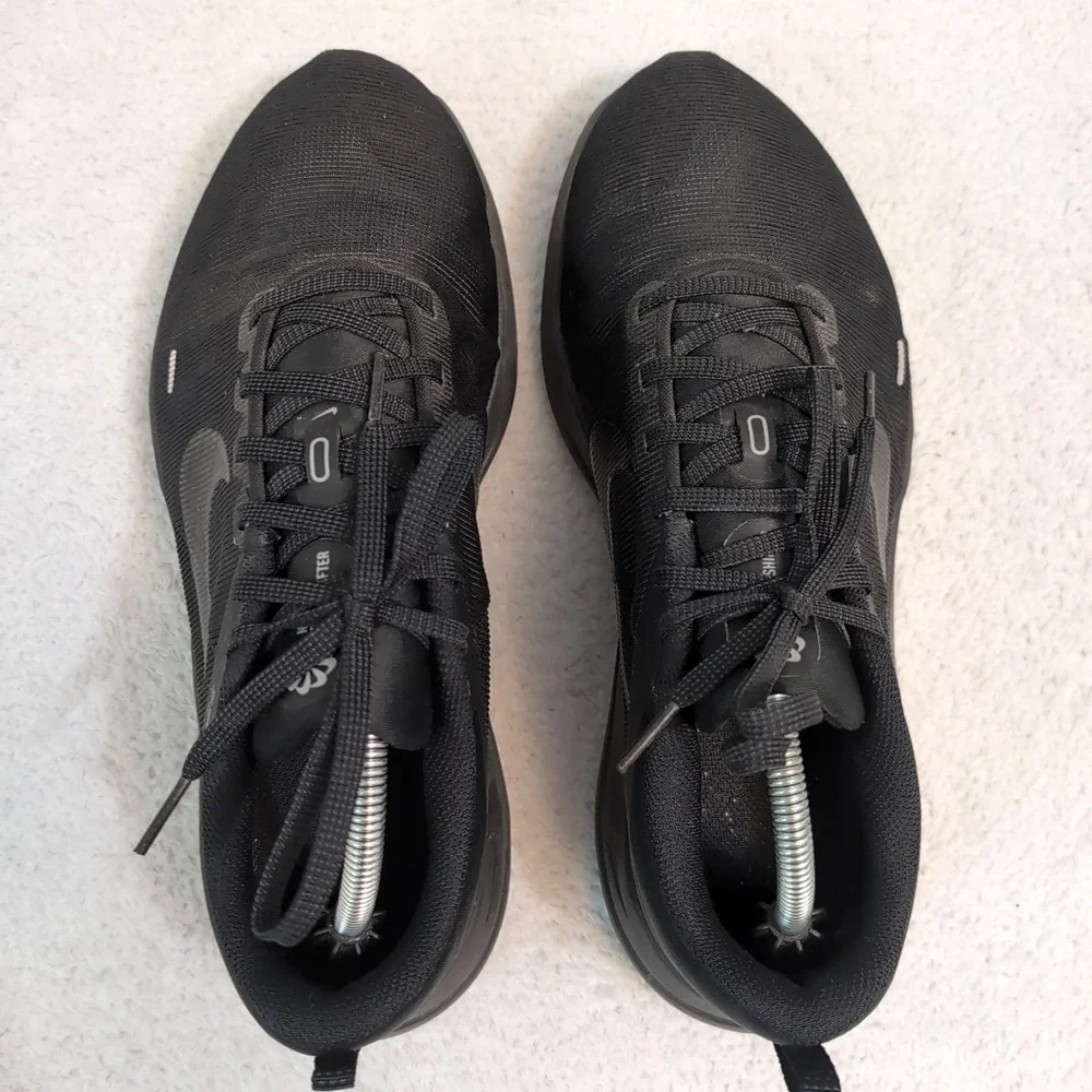 Mens Nike Downshifter 12 Tripple Black Running Shoes DM0919-002 Size 9.5‎ EUC